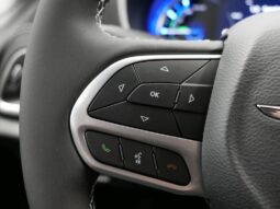 
										Chrysler Pacifica full									