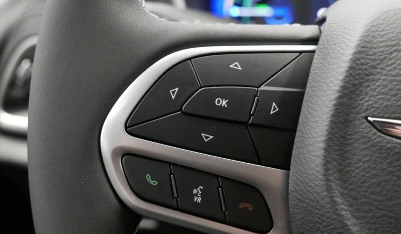
								Chrysler Pacifica full									