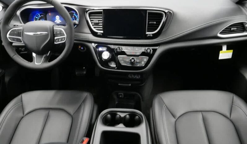
								Chrysler Pacifica full									