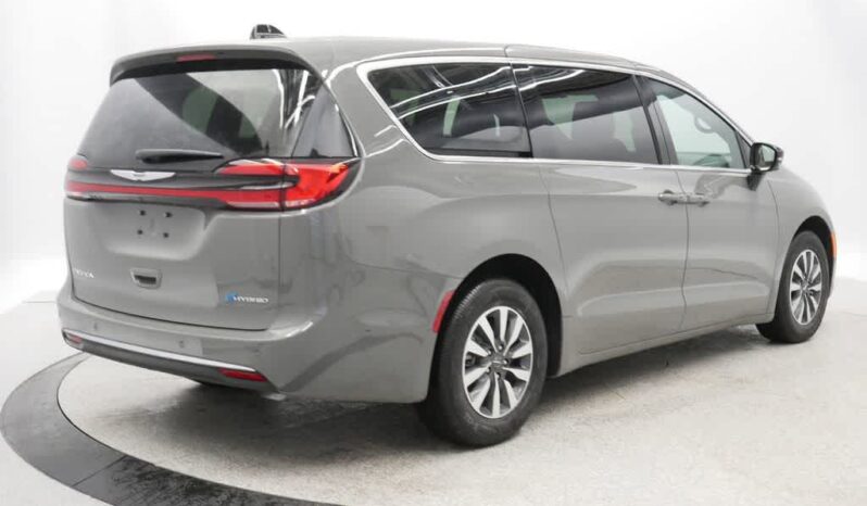 
								Chrysler Pacifica full									