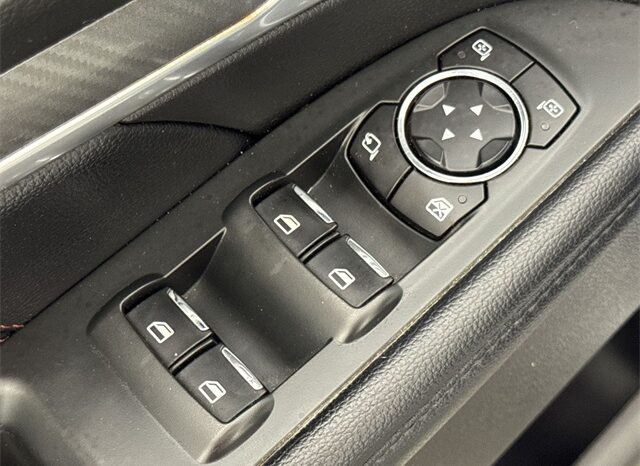
								Ford Explorer full									