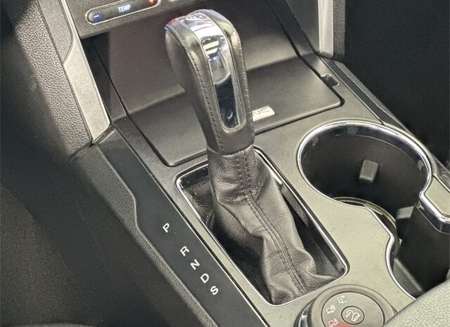 
								Ford Explorer full									