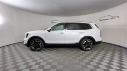 
										Kia Telluride full									