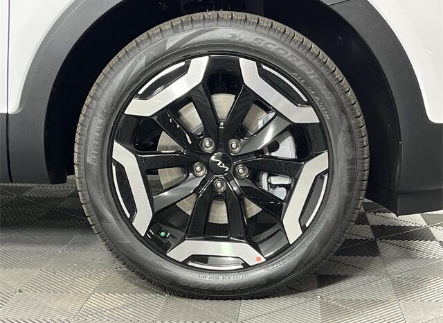 
								Kia Telluride full									