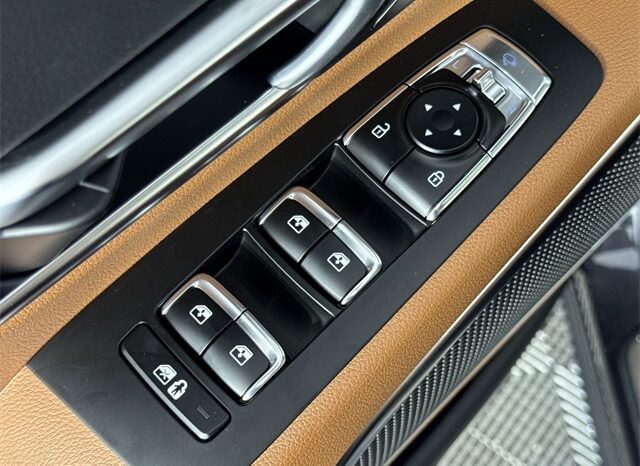 
								Kia Telluride full									