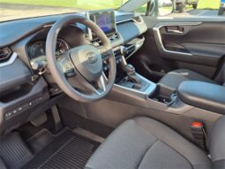 
										Toyota RAV4 full									