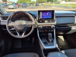 
										Toyota RAV4 full									