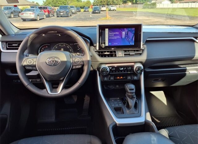 
								Toyota RAV4 full									