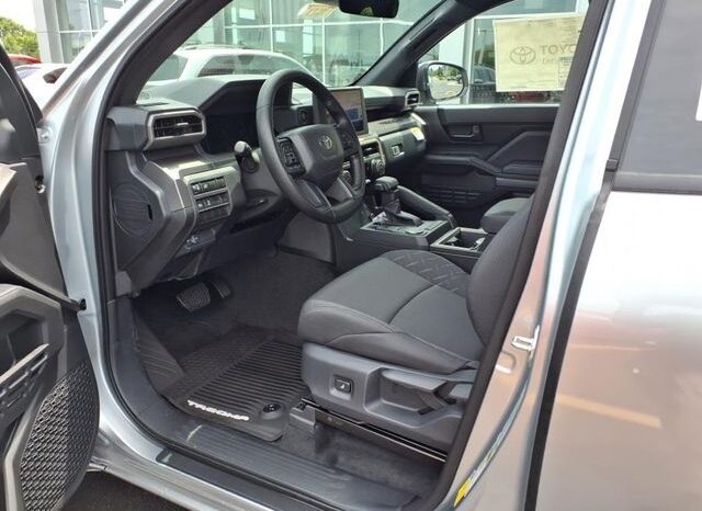 
 Toyota Tacoma full									