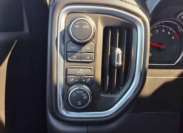 
 Chevrolet Silverado 1500 full									