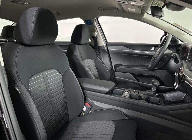 
 Kia K5 full									
