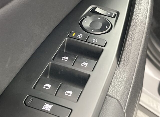 
 Kia Sportage Hybrid full									