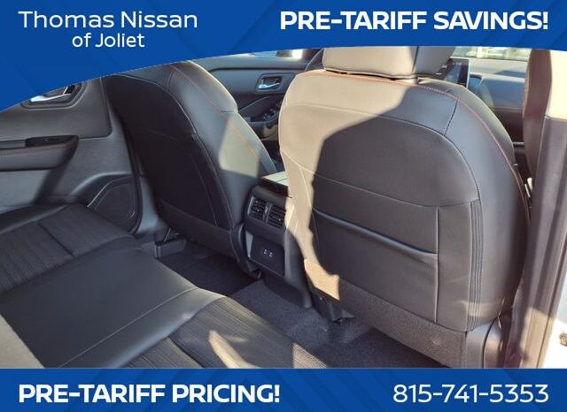 
								Nissan Rogue full									