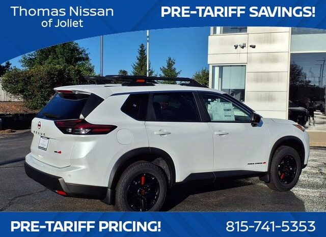 
								Nissan Rogue full									