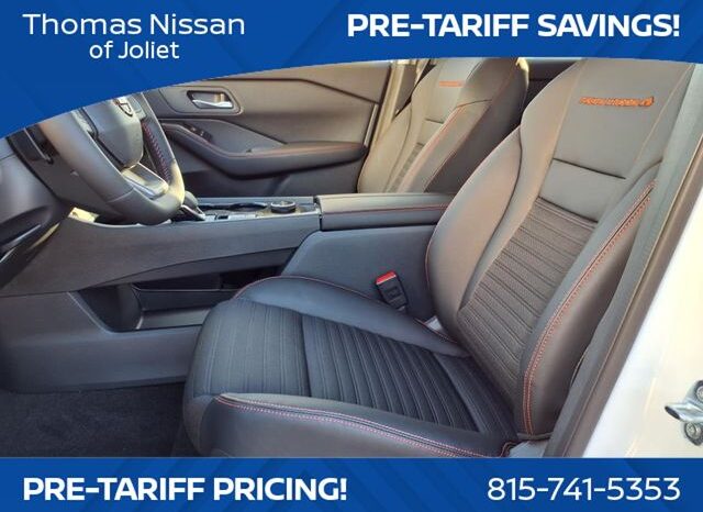 
								Nissan Rogue full									