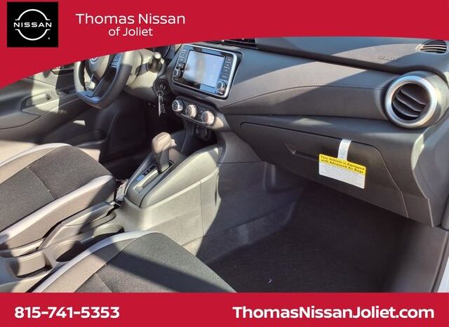 
 Nissan Versa full									