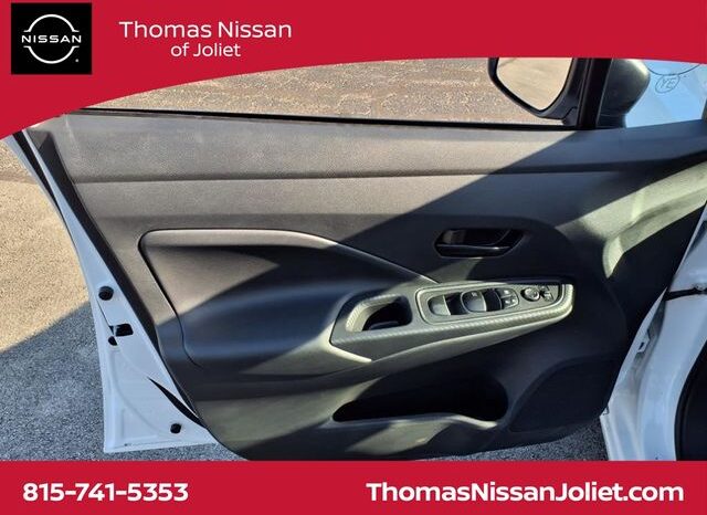 
 Nissan Versa full									