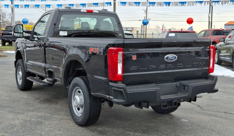 
 Ford Super Duty F-350 full									