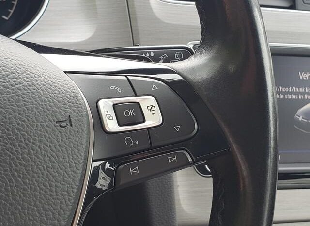 
 Volkswagen Golf full									
