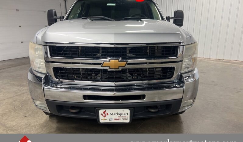 
 Chevrolet Silverado 2500 HD full									
