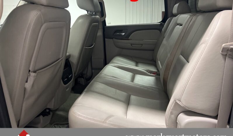 
 Chevrolet Silverado 2500 HD full									