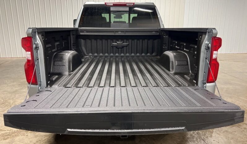 
 Chevrolet Silverado 1500 full									