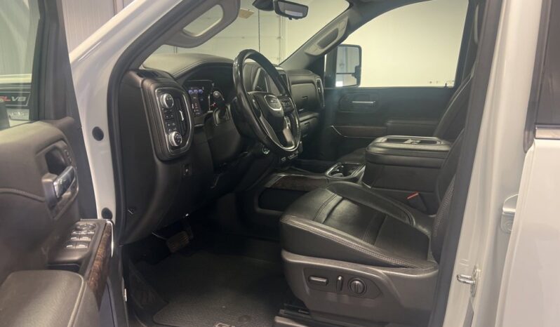 
 GMC Sierra 2500 HD full									