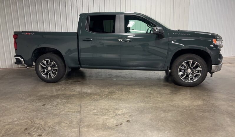 
 Chevrolet Silverado 1500 full									