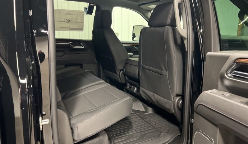 
 GMC Sierra 2500 HD full									