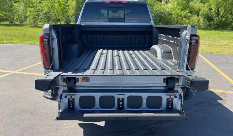 
 GMC Sierra 2500 HD full									