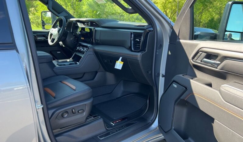 
 GMC Sierra 2500 HD full									