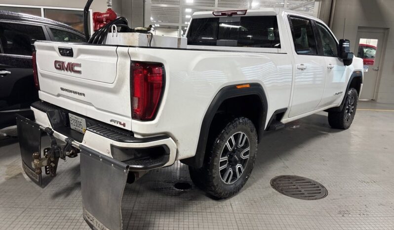 
 GMC Sierra 2500 HD full									