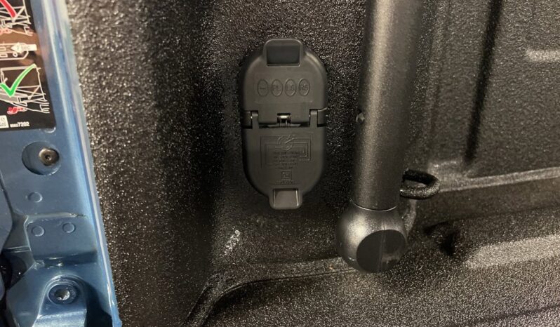 
 GMC Sierra 2500 HD full									