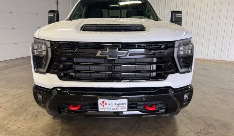 
 Chevrolet Silverado 2500 HD full									