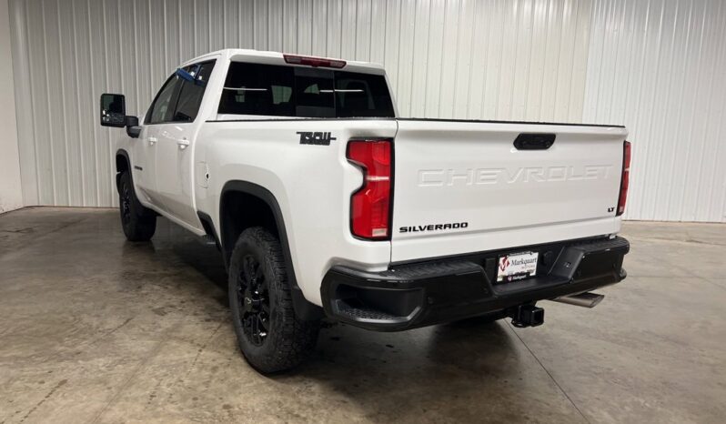 
 Chevrolet Silverado 2500 HD full									