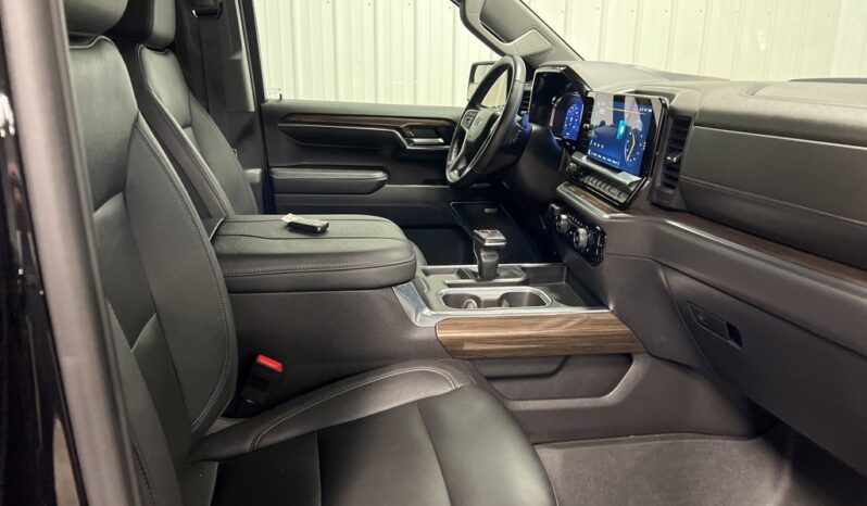 
 Chevrolet Silverado 1500 full									