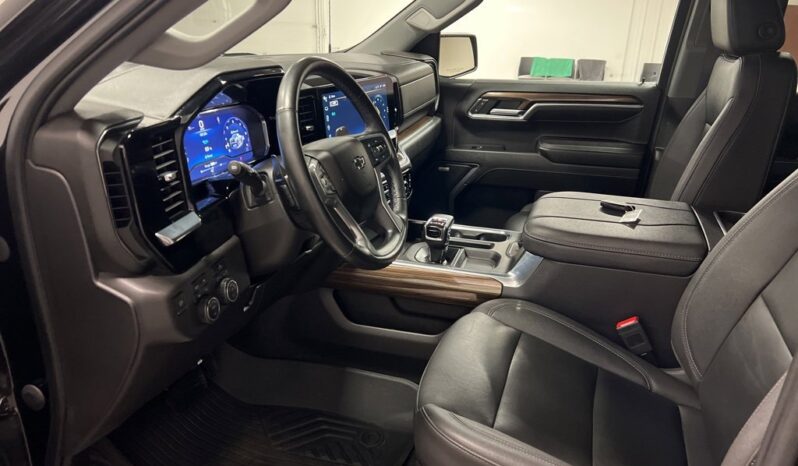 
 Chevrolet Silverado 1500 full									