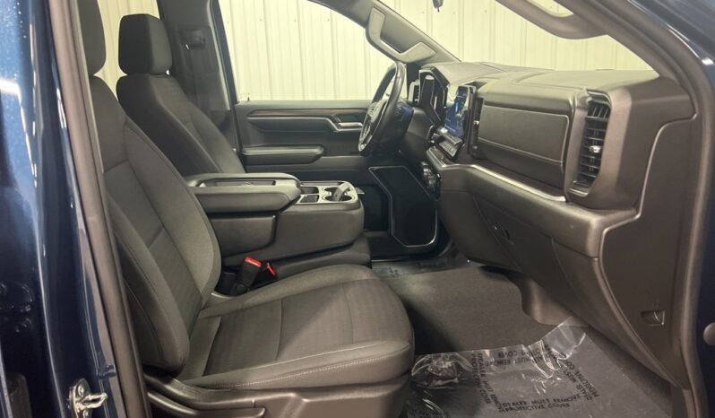 
 Chevrolet Silverado 1500 full									