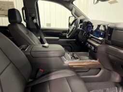 Chevrolet Silverado 2500 HD full