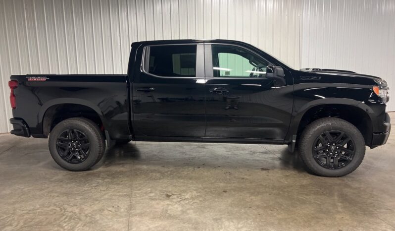 
 Chevrolet Silverado 1500 full									