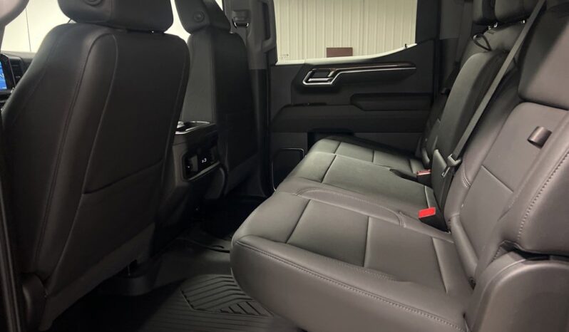
 Chevrolet Silverado 1500 full									