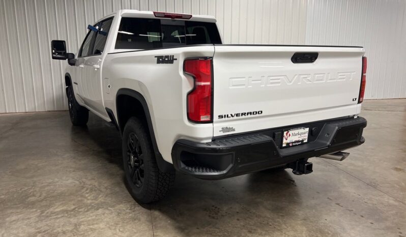 
 Chevrolet Silverado 2500 HD full									