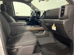 
 Chevrolet Silverado 2500 HD full									