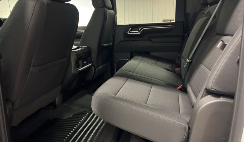 
 Chevrolet Silverado 2500 HD full									