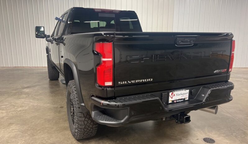 
 Chevrolet Silverado 2500 HD full									