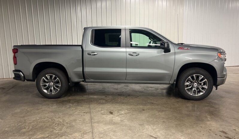 
 Chevrolet Silverado 1500 full									
