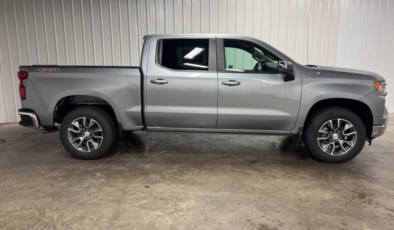 
 Chevrolet Silverado 1500 full									