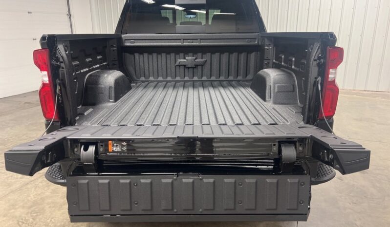 
 Chevrolet Silverado 1500 full									