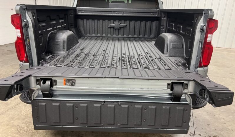 
 Chevrolet Silverado 1500 full									