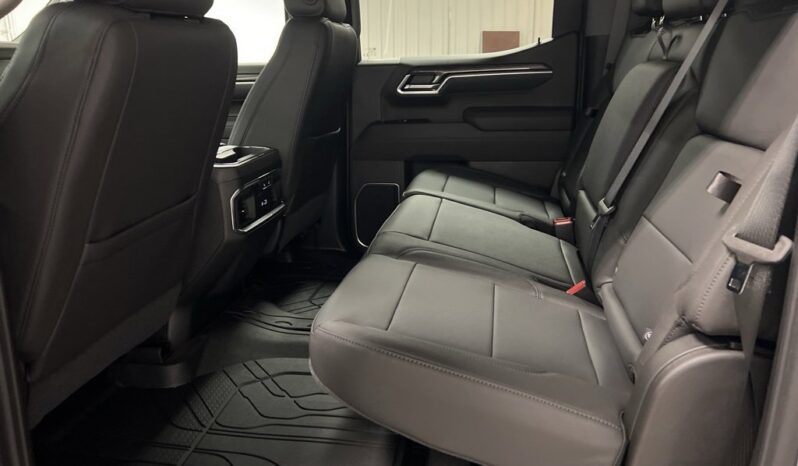 
 Chevrolet Silverado 1500 full									